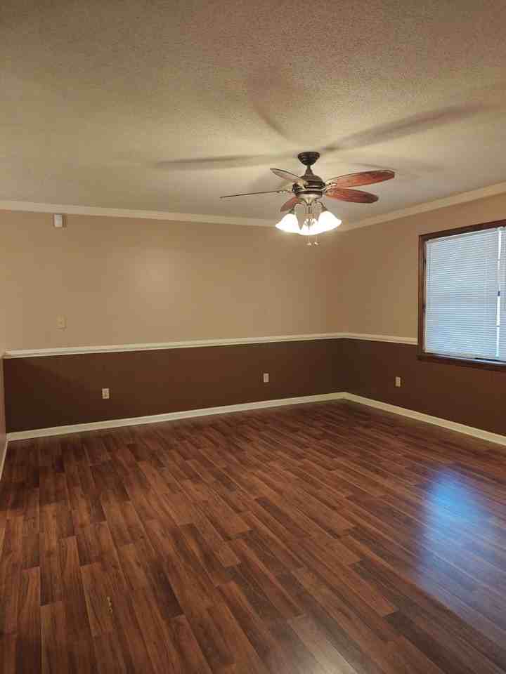 3718 Byrd Rd - Photo 5 of 32