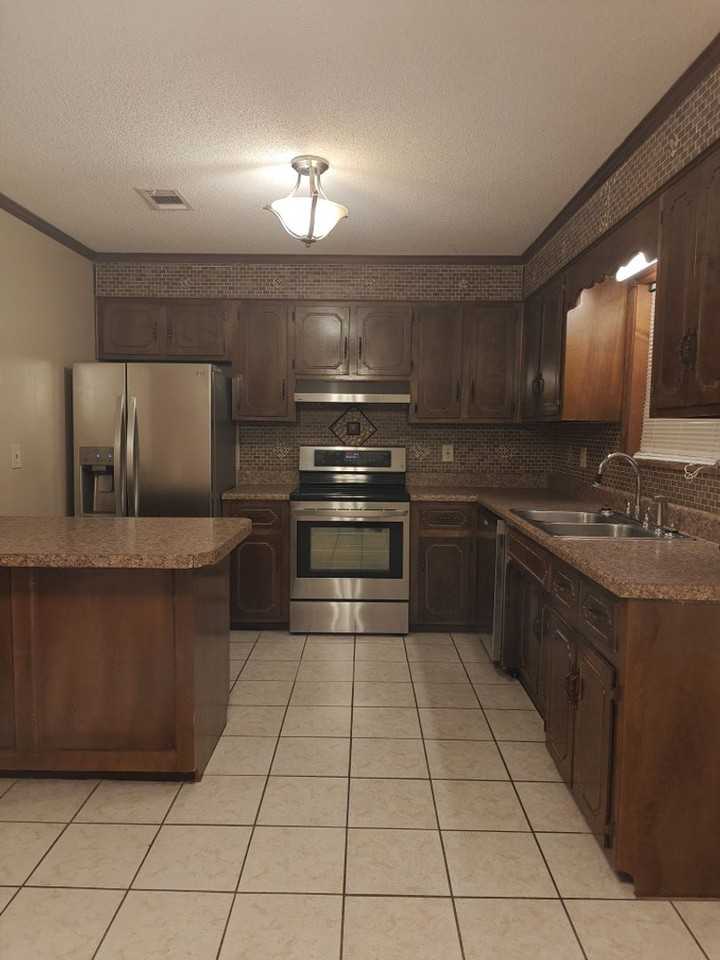 3718 Byrd Rd - Photo 7 of 32