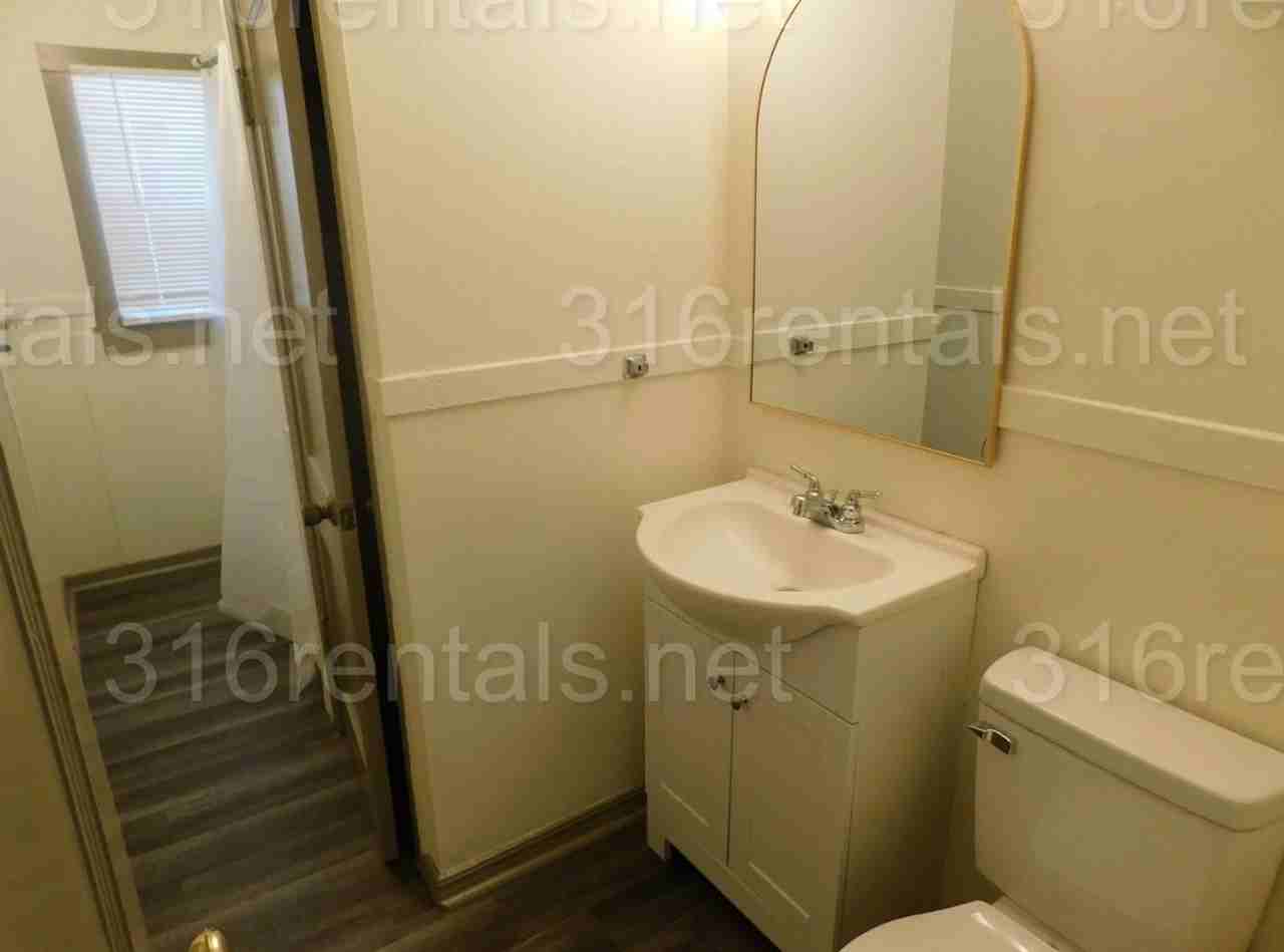 1134 Ada St - Photo 5 of 7