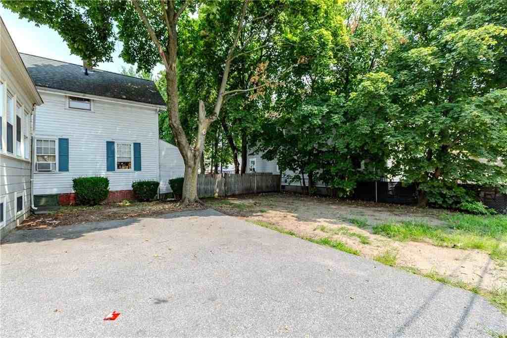 173 Oakland Ave - Photo 2 of 47