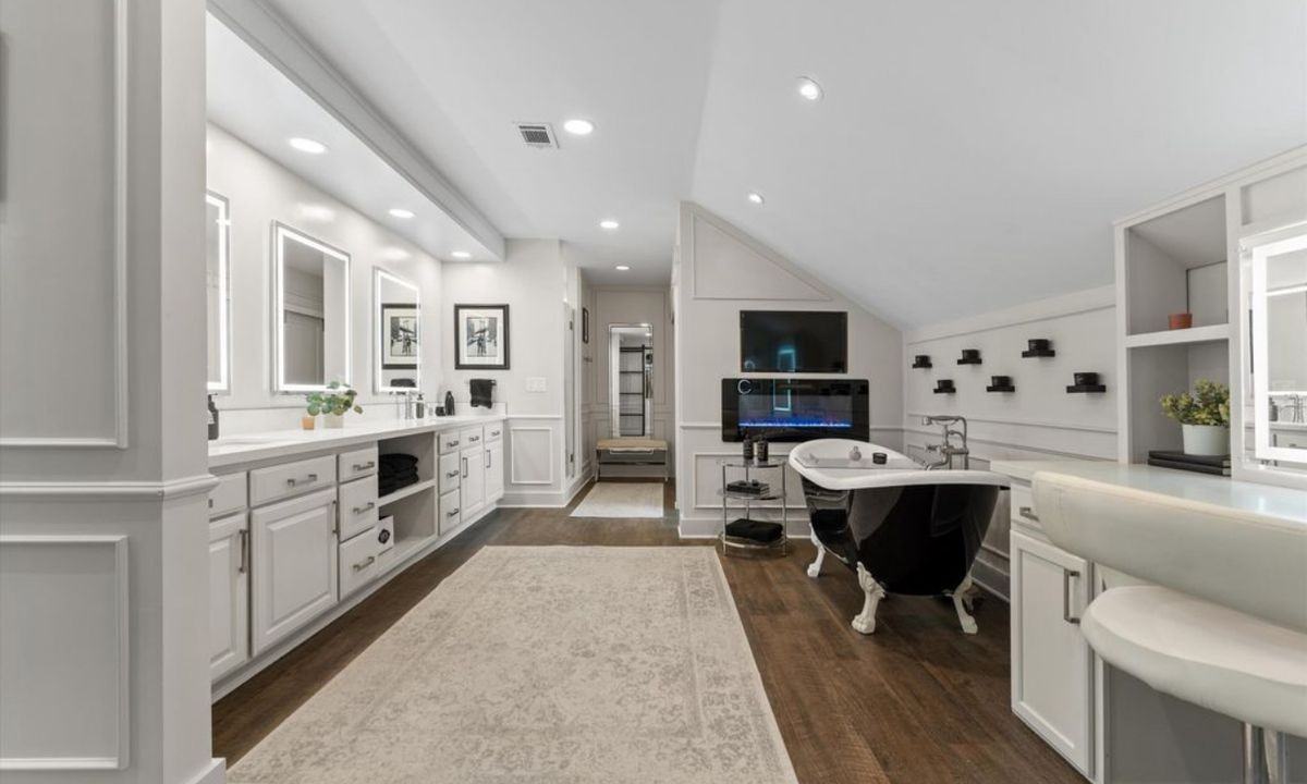 2729 Parton Cir - Photo 4 of 40