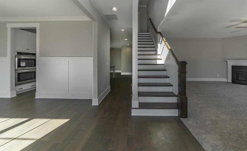 4006 Glendianne Way - Photo 3 of 23