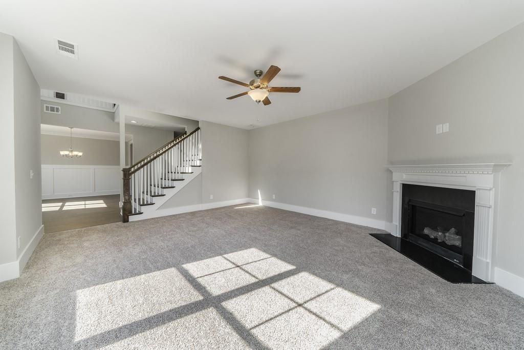 4006 Glendianne Way - Photo 4 of 23