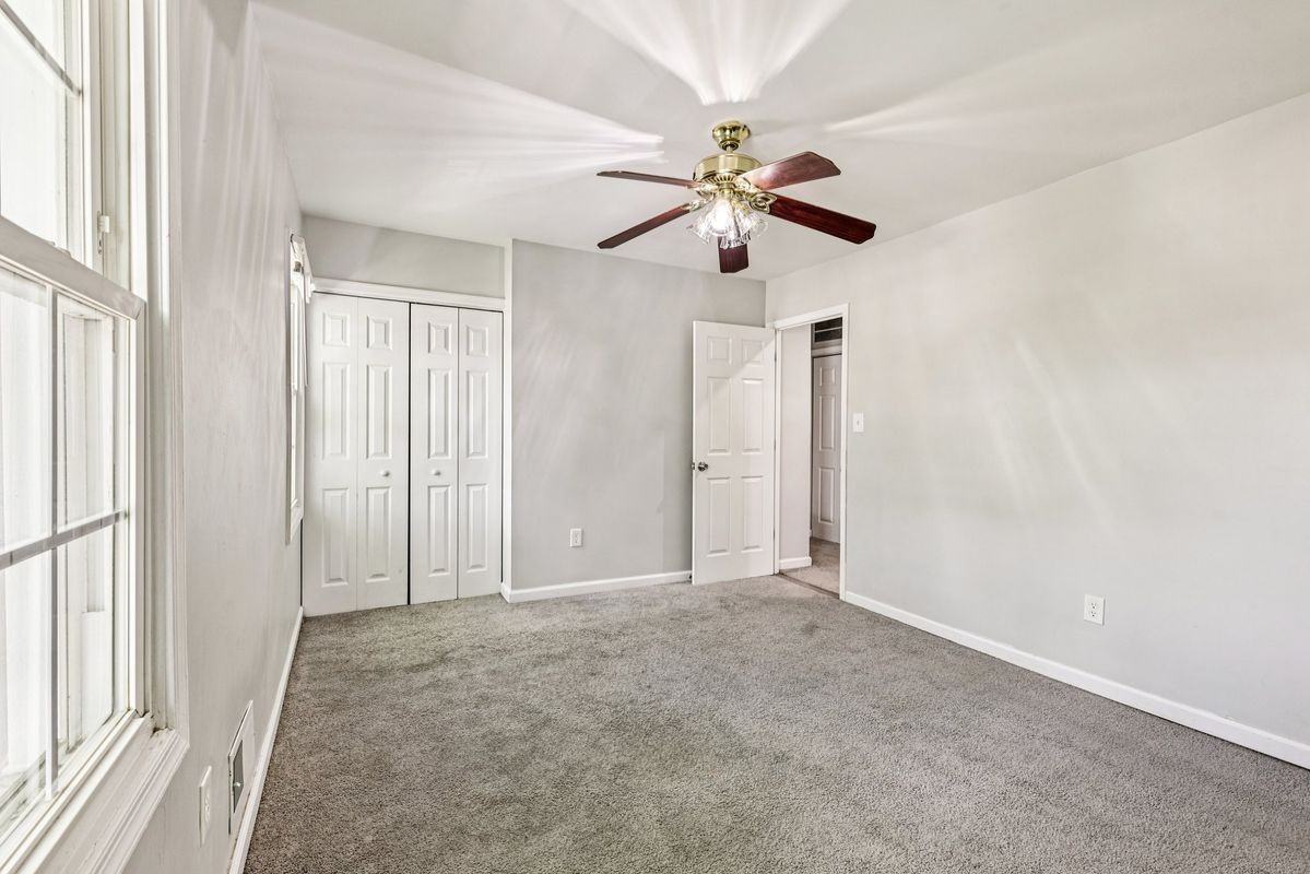 2905 Wren Ct - Photo 2 of 20