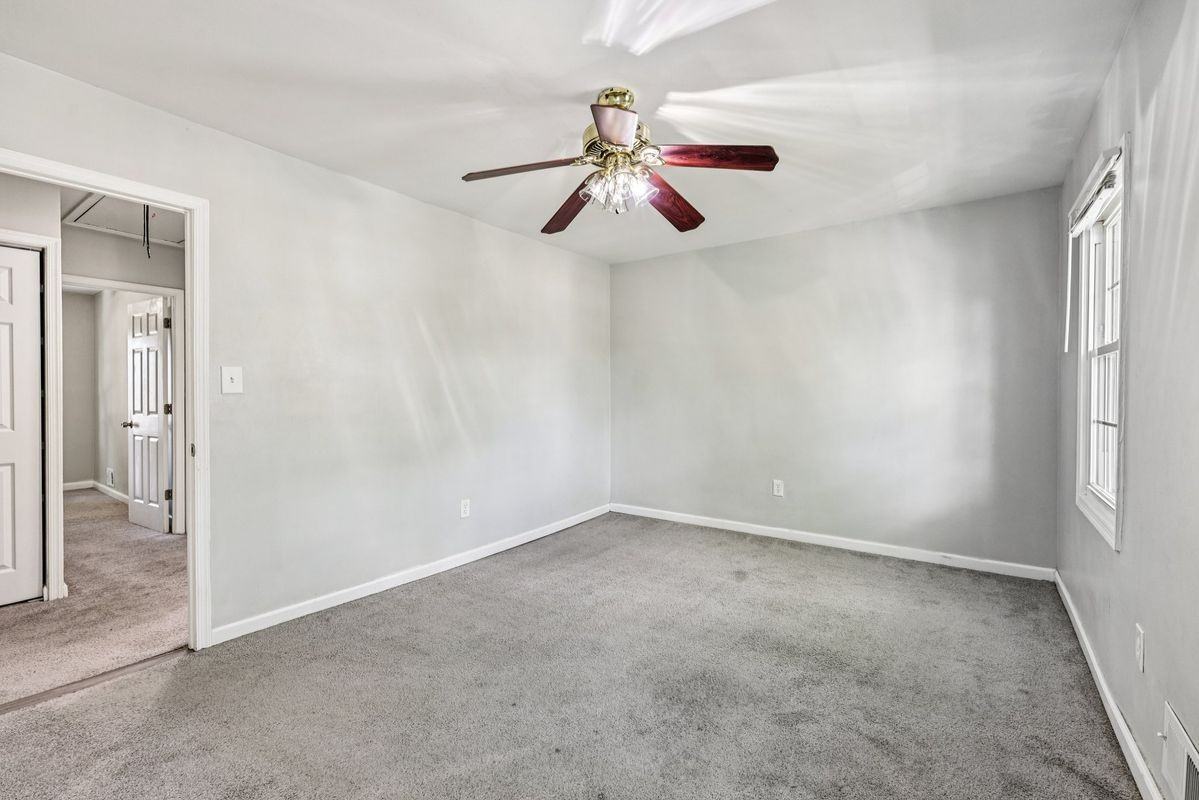 2905 Wren Ct - Photo 3 of 20