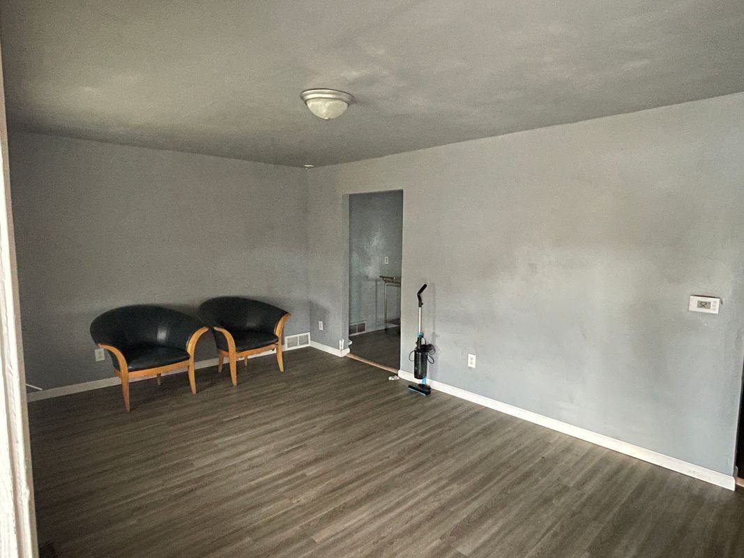 4552 7th St - Photo 2 of 21