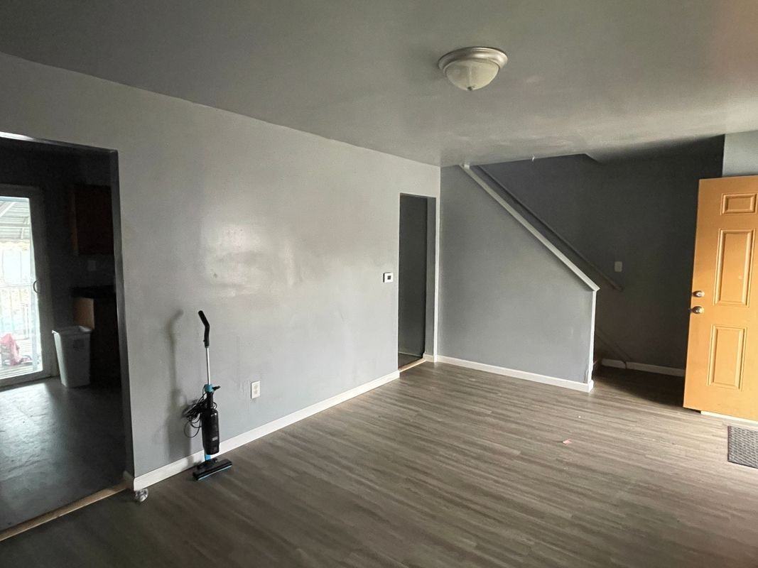 4552 7th St - Photo 3 of 21