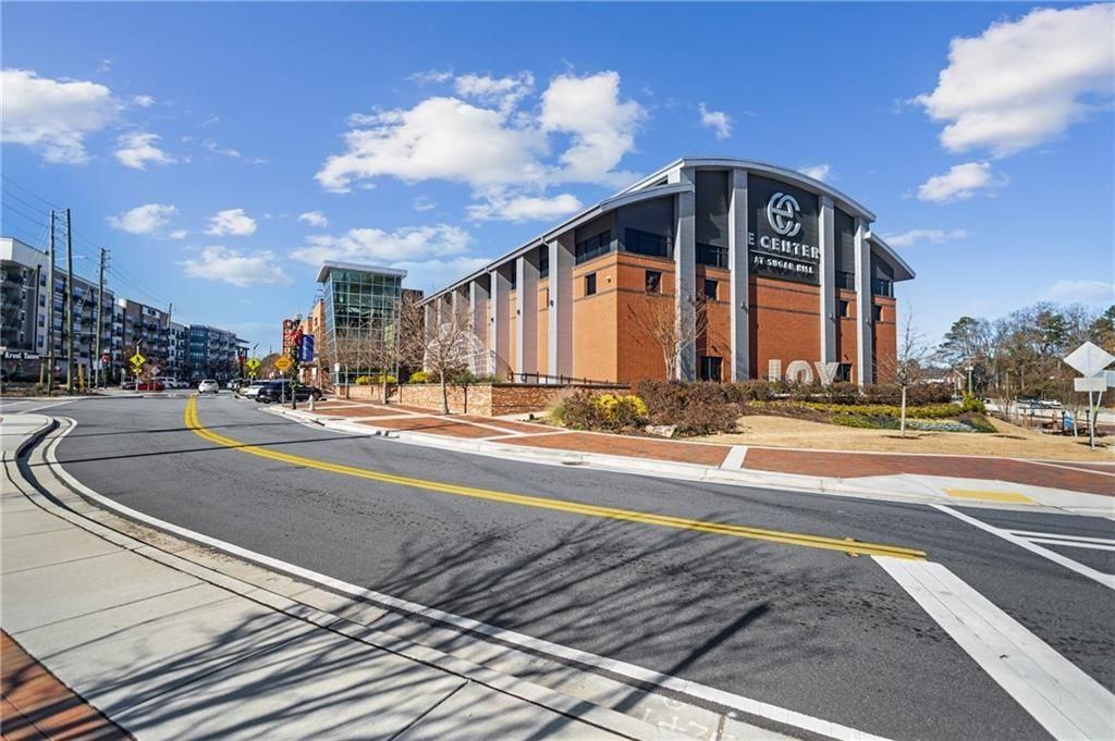 1230 Ainsworth Aly - Photo 4 of 40