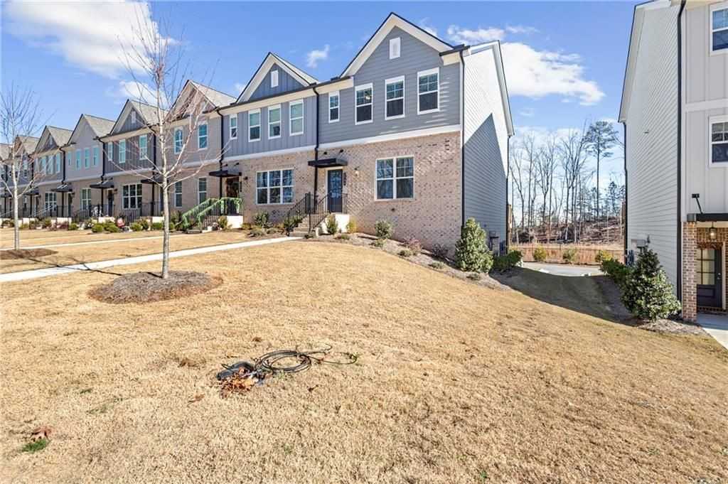 1230 Ainsworth Aly - Photo 7 of 40