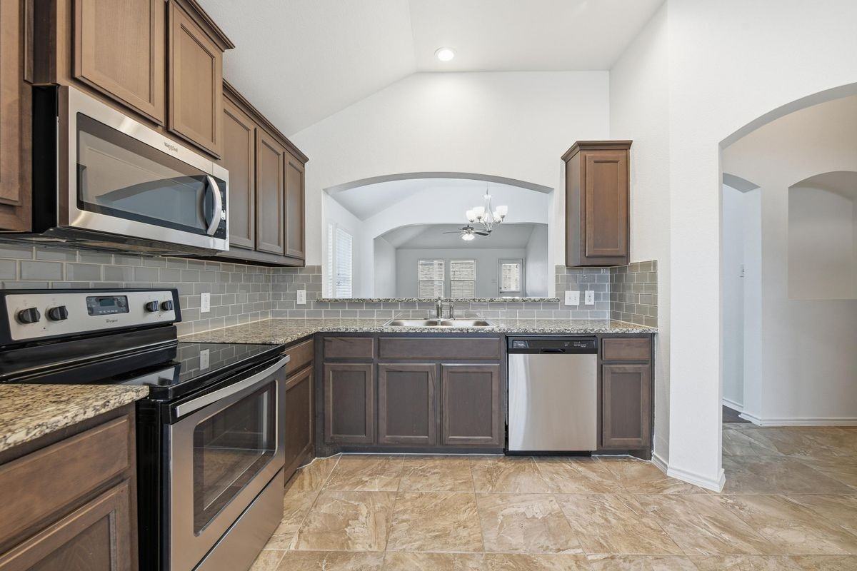 10844 Live Oak Creek Dr - Photo 2 of 14