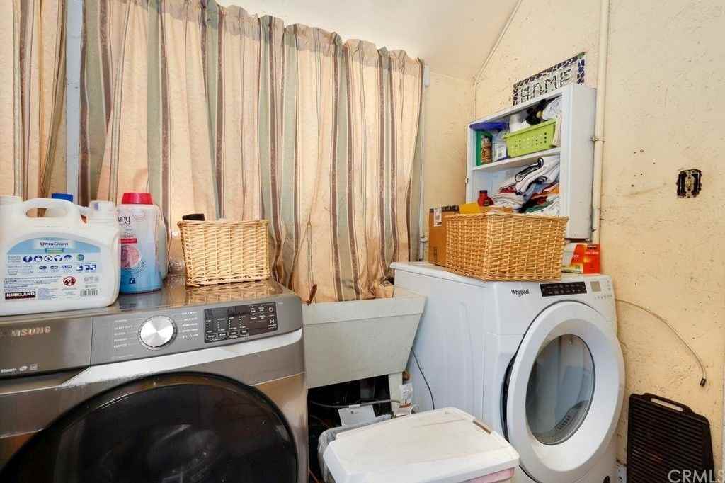 1791 Rose Villa St - Photo 6 of 38