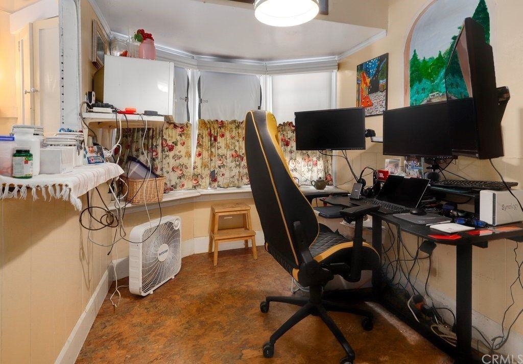 1791 Rose Villa St - Photo 7 of 38