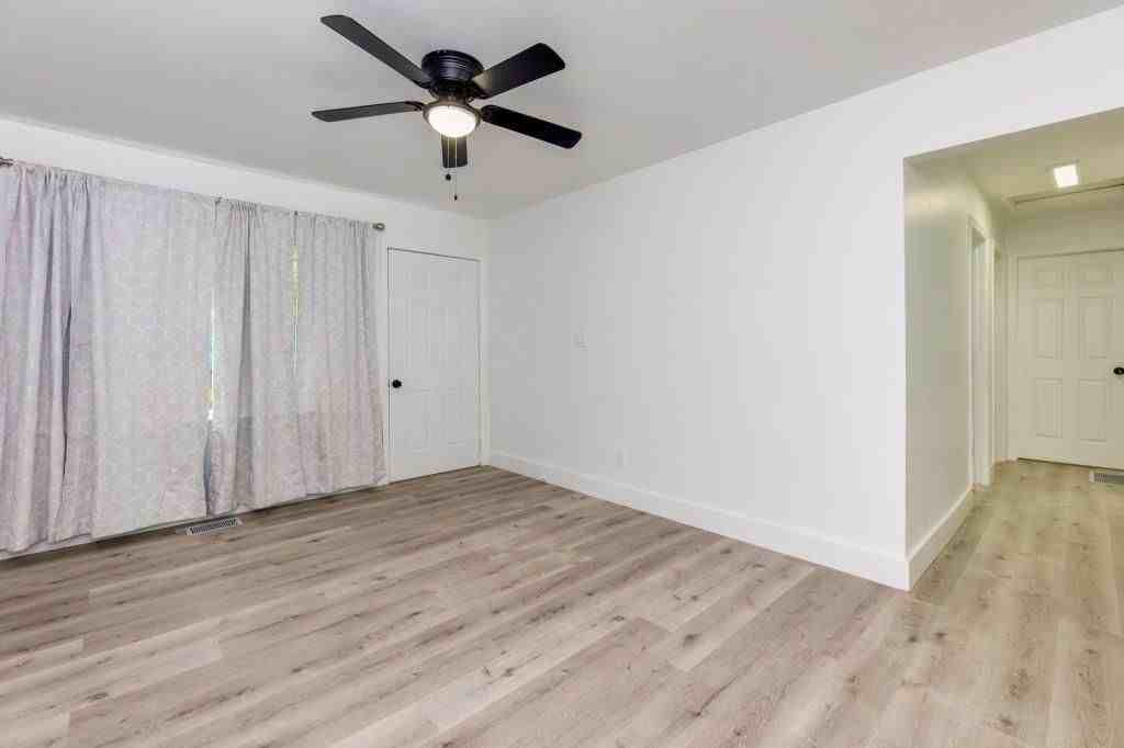 2636 Sandtown Rd Sw - Photo 4 of 12