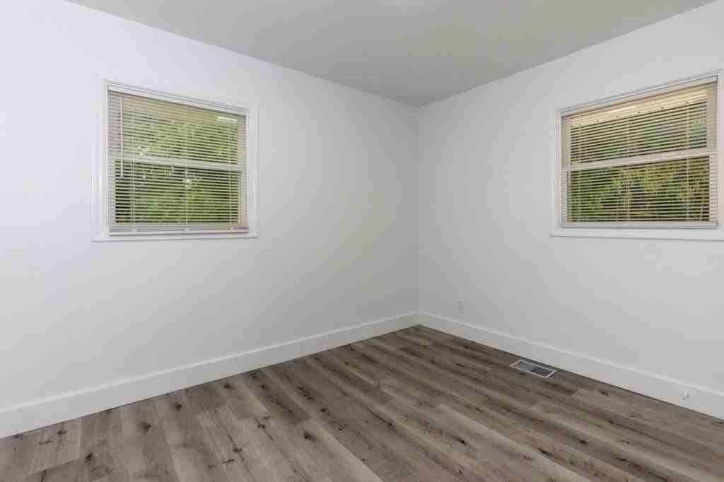 2636 Sandtown Rd Sw - Photo 7 of 12