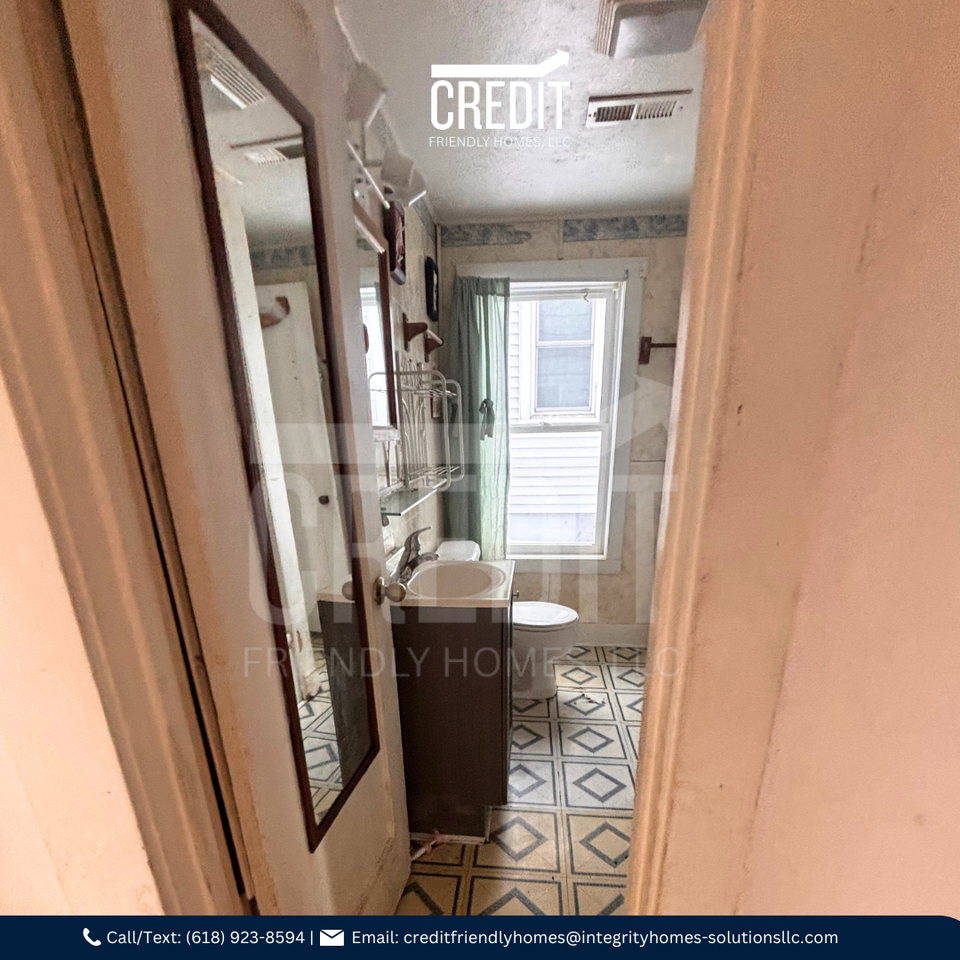 1017 N Taylor Ave - Photo 3 of 6