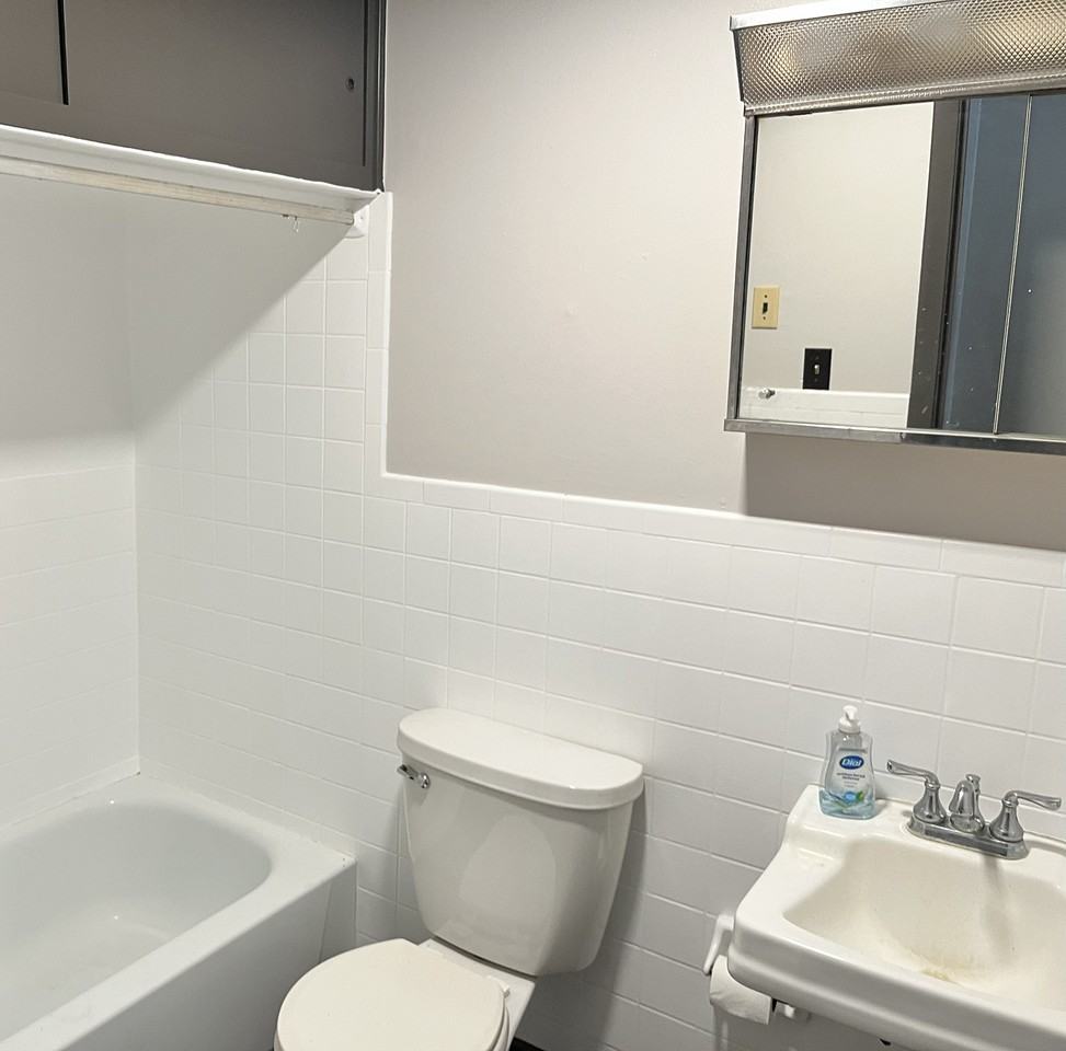 1714 Ross St #2 - Photo 4 of 10