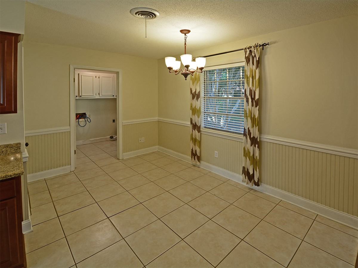 2763 Satellite St - Photo 5 of 15