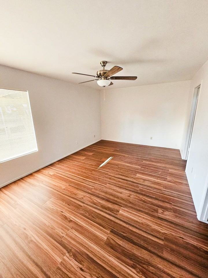 7027 W Cherry Hills Dr - Photo 5 of 11