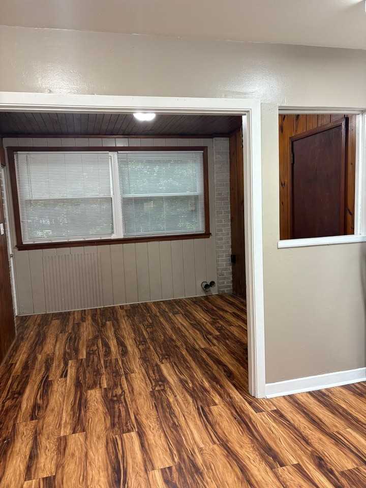 630 Stiles Ave - Photo 4 of 8