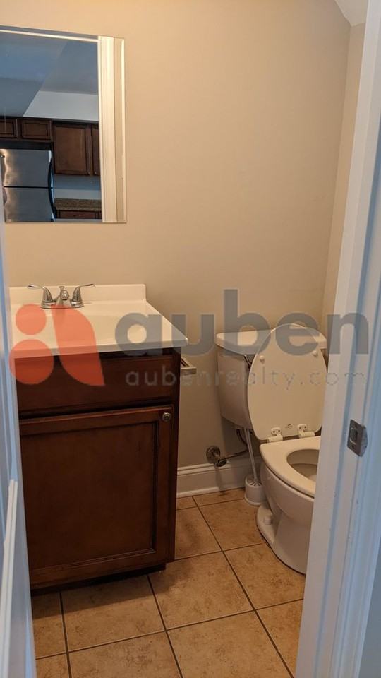3913 Bowman Ln - Photo 5 of 16