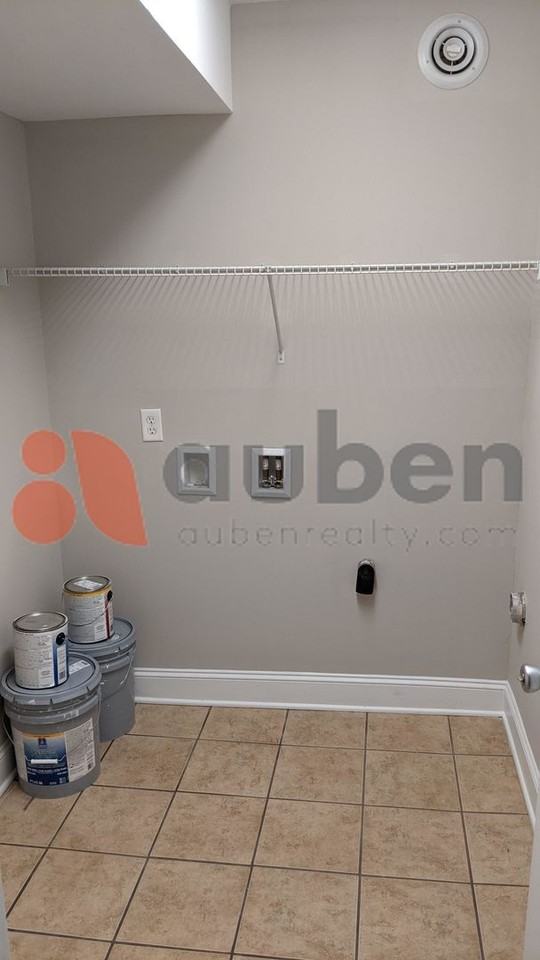 3913 Bowman Ln - Photo 6 of 16