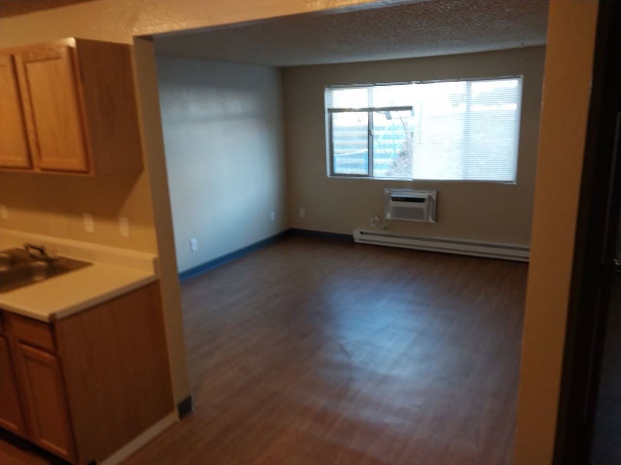 321 N 5th St ##20 - Photo 5 of 6