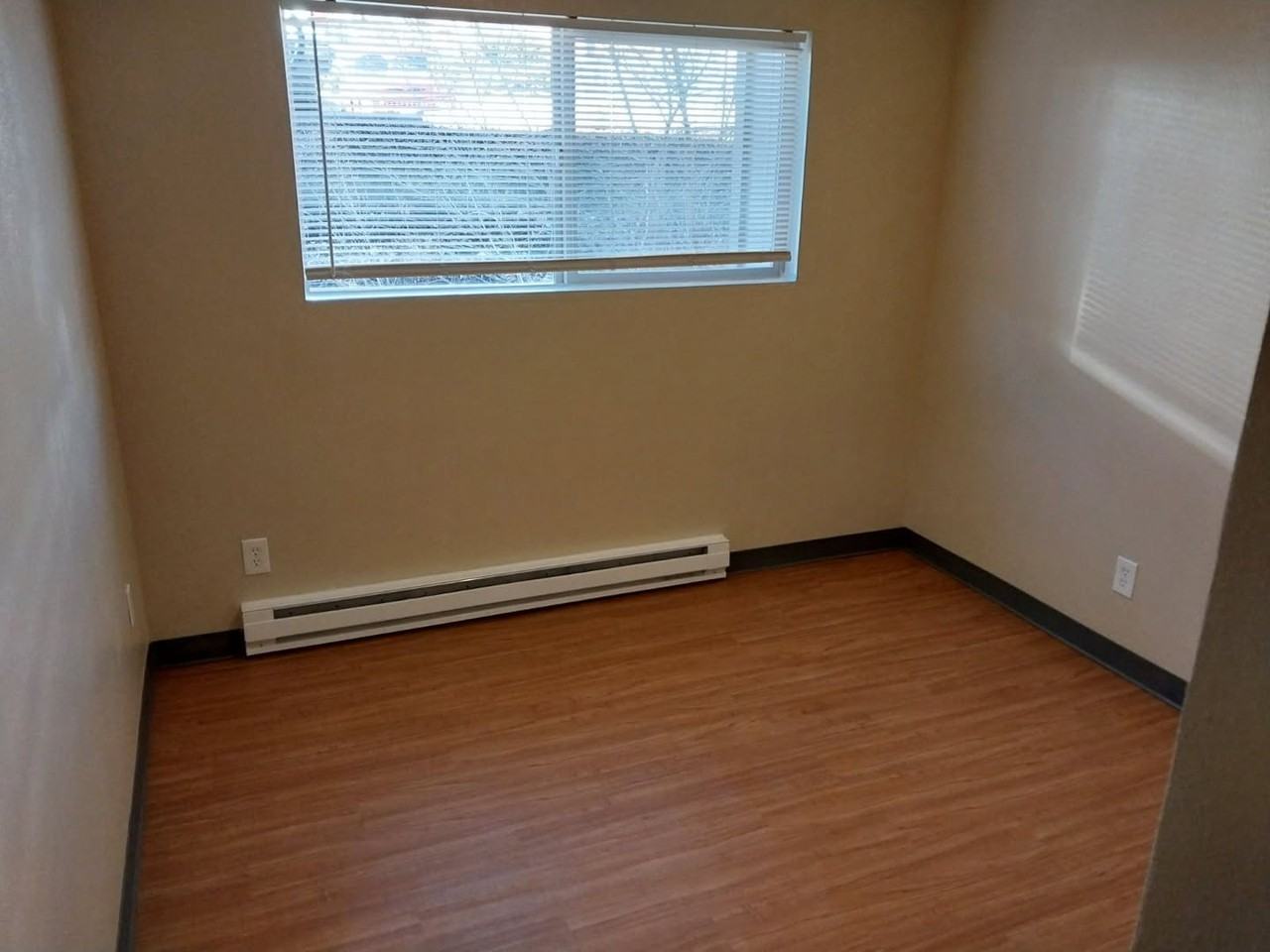 321 N 5th St ##20 - Photo 6 of 6