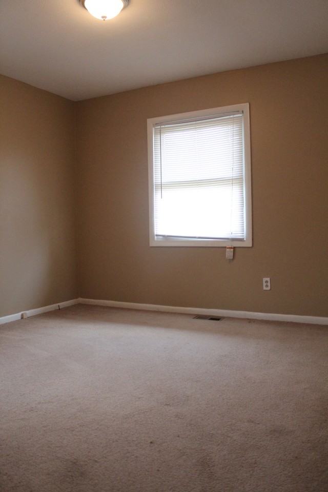 1906 Saint Paul Ave - Photo 7 of 17