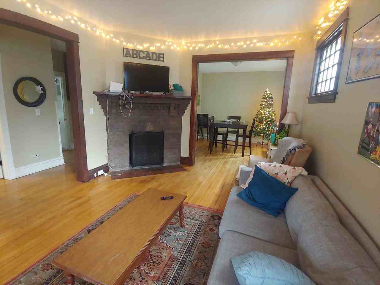 626 N 10th Ave E - Photo 2 of 10