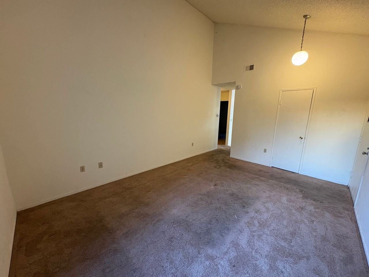 10858 Tierrasanta Blvd - Photo 4 of 21