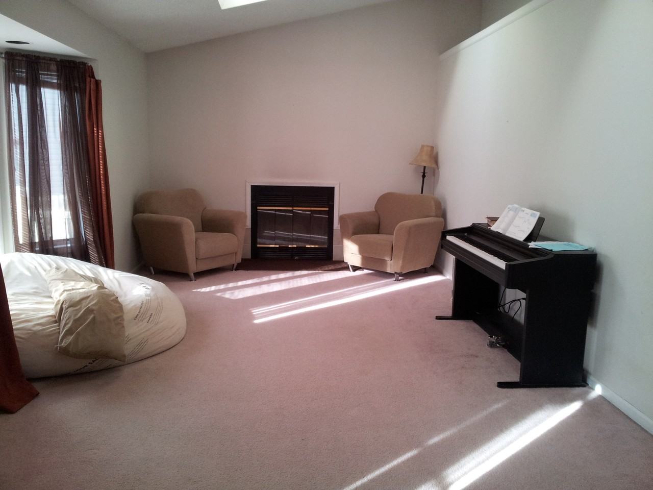 1610 Essex Dr - Photo 2 of 7