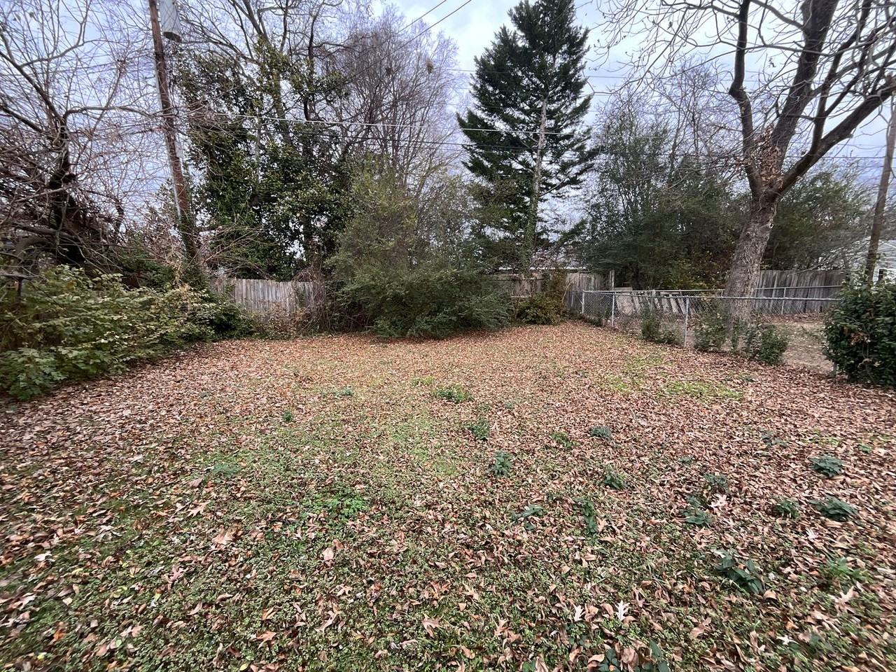 1702 Marion St - Photo 2 of 17