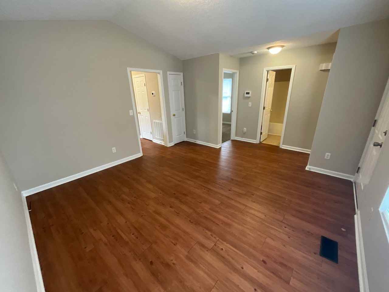 1702 Marion St - Photo 3 of 17