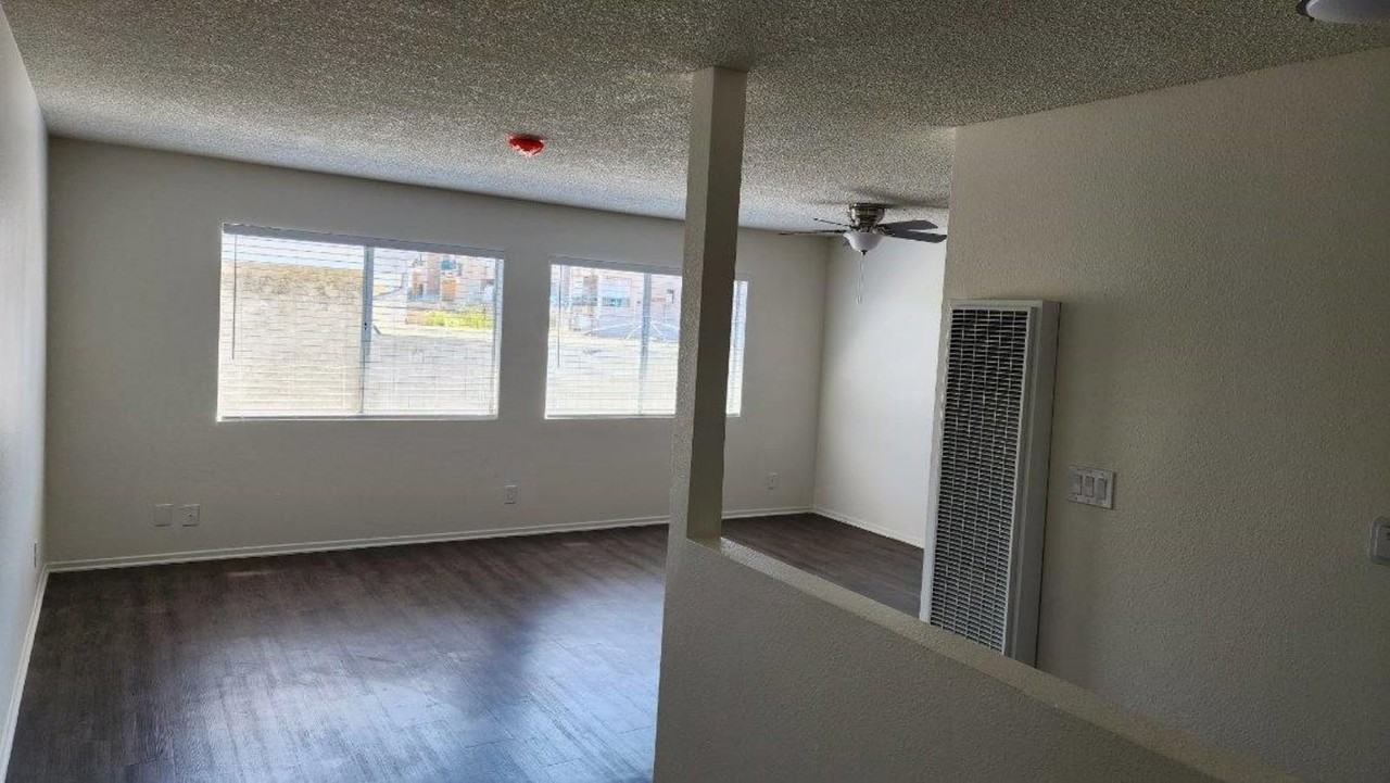 663 W 5th St - Photo 3 of 10