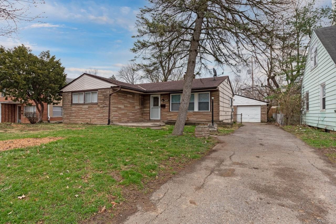 1272 Zettler Rd - Photo 2 of 21