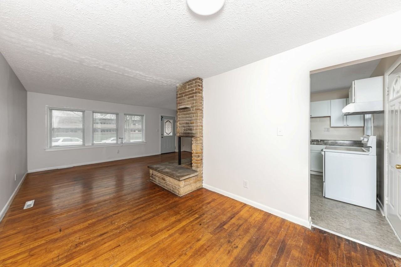 1272 Zettler Rd - Photo 4 of 21