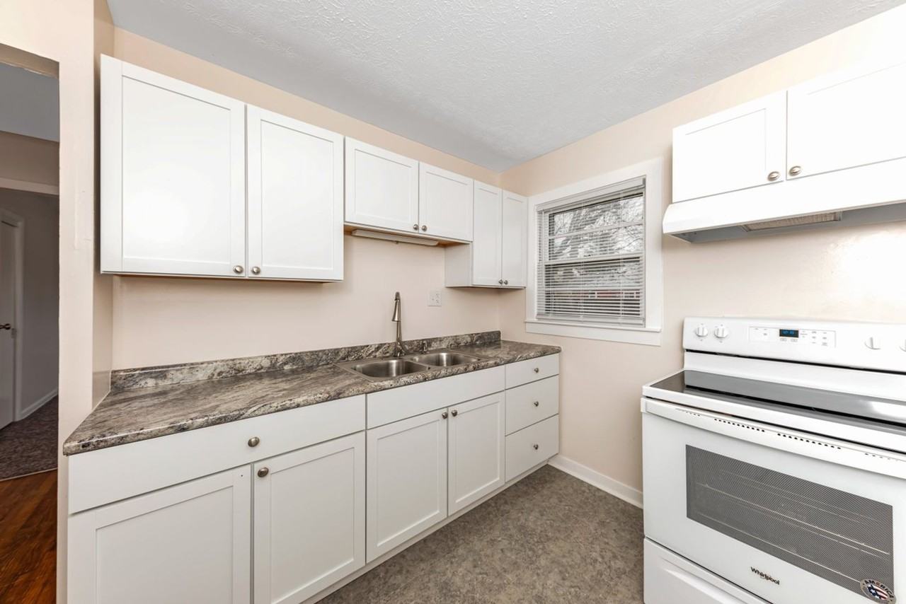 1272 Zettler Rd - Photo 6 of 21