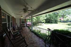 featured image of 412 Brookside Dr