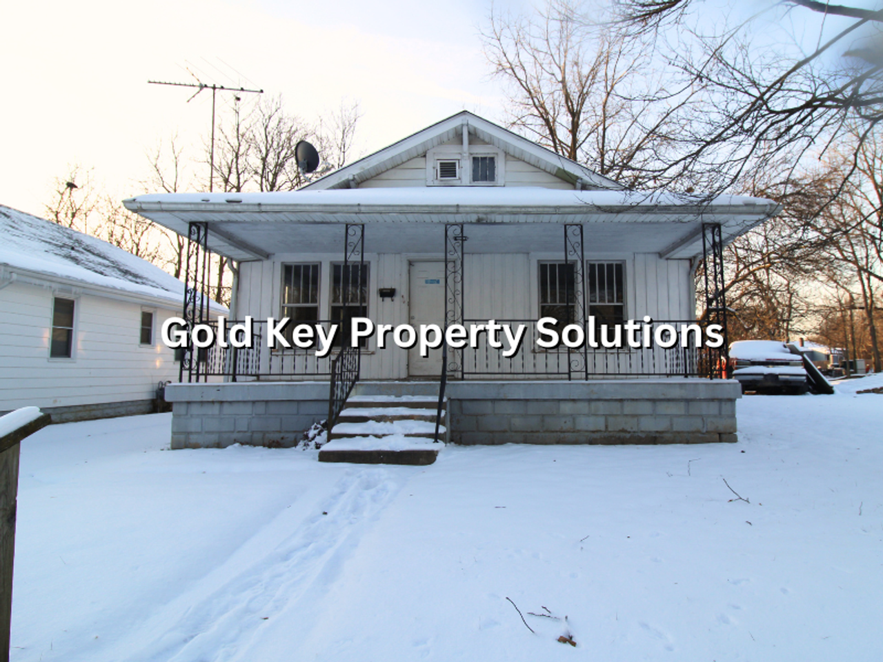 1317 W 13th St - Photo 3 of 19