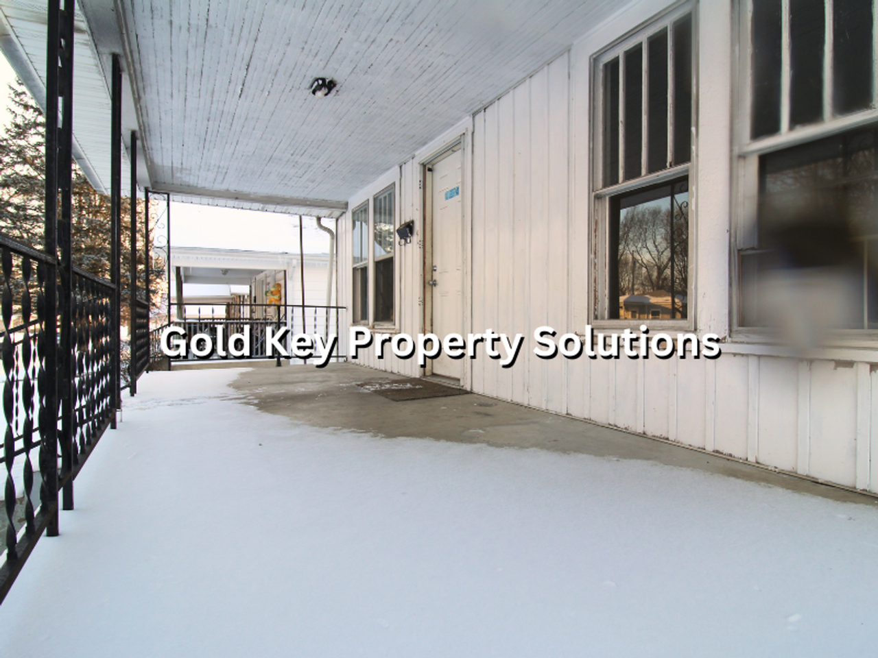 1317 W 13th St - Photo 4 of 19