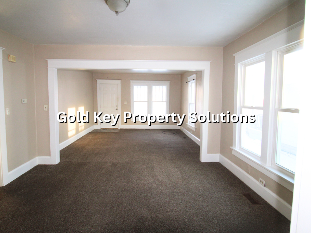 1317 W 13th St - Photo 7 of 19