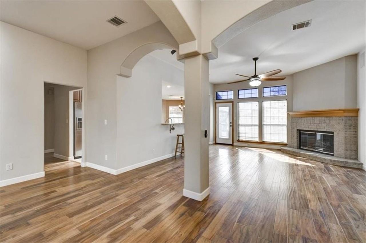 21415 Boggy Ford Rd - Photo 4 of 45