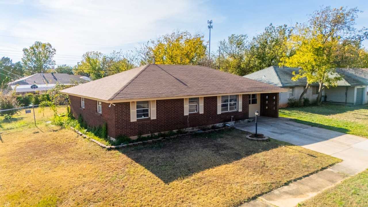 3132 Neighbors Ln - Photo 2 of 21