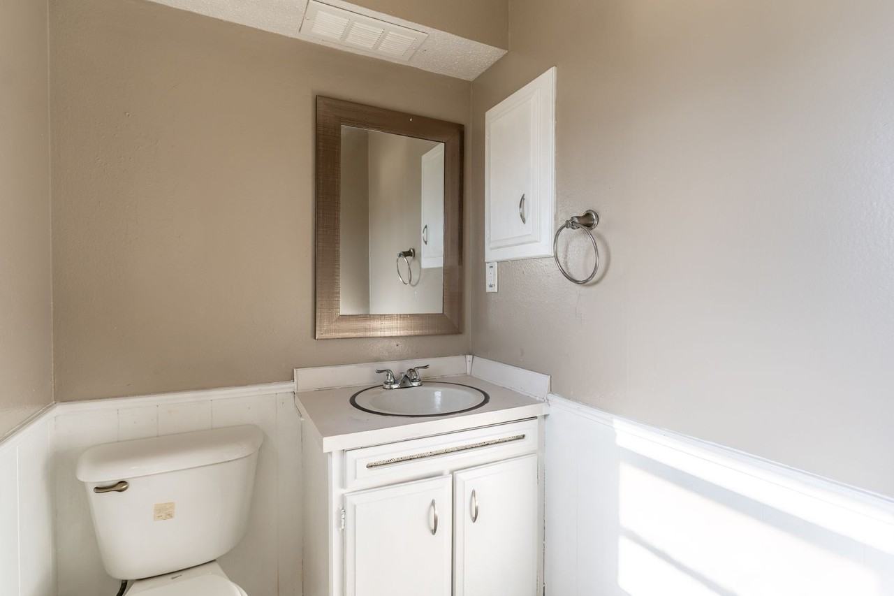 3132 Neighbors Ln - Photo 5 of 21