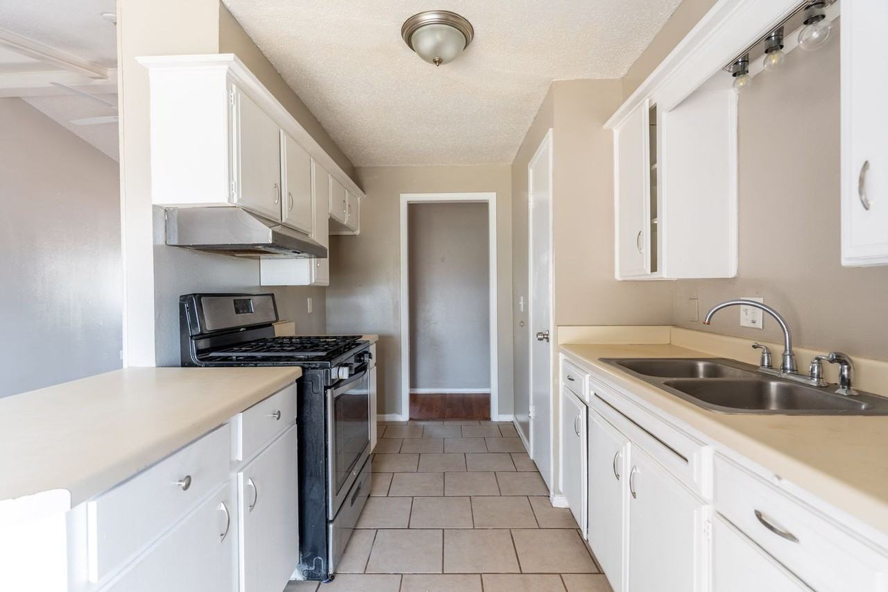 3132 Neighbors Ln - Photo 7 of 21