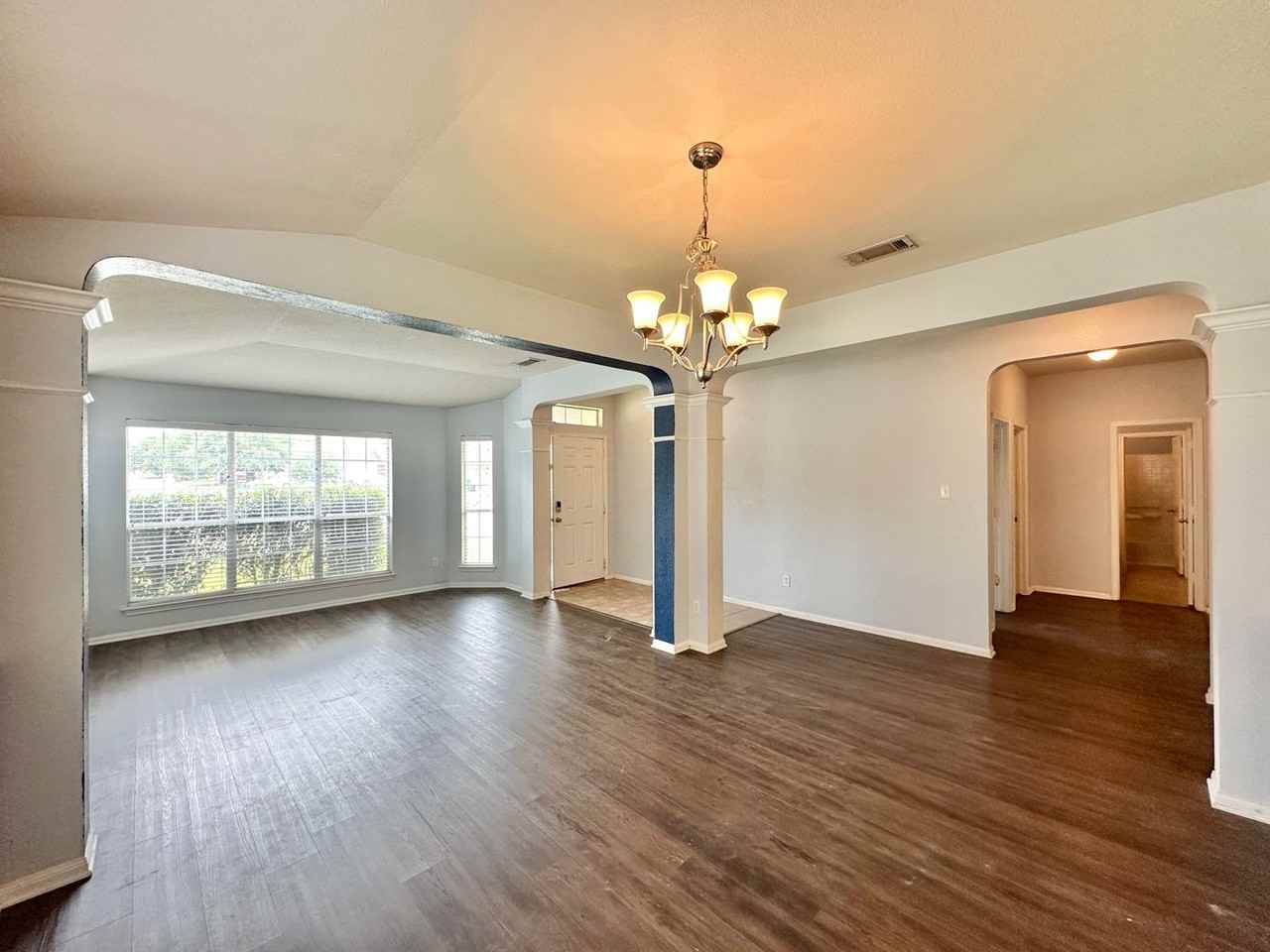 728 Cattail Cir - Photo 6 of 44