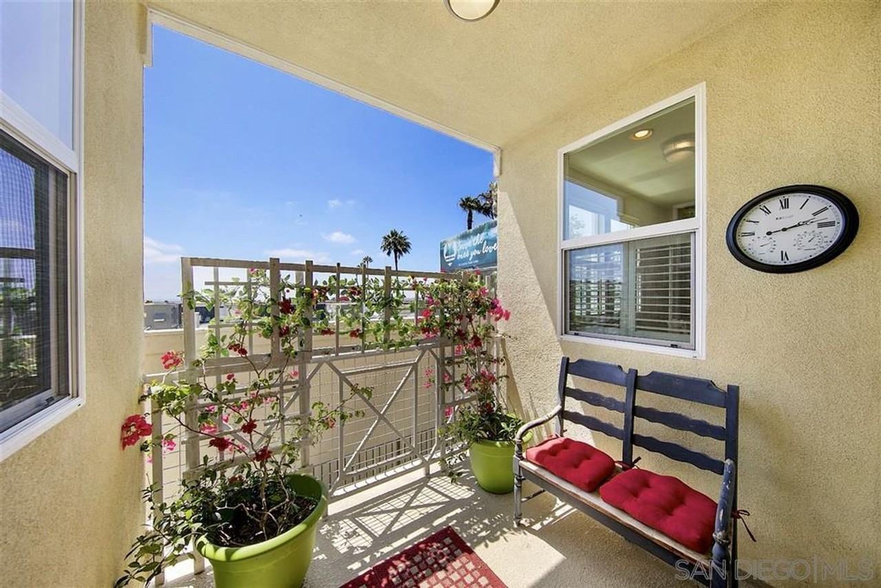 5037 Palm Point Ct - Photo 2 of 29