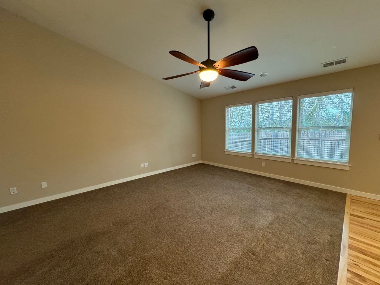 1540 W Tarragon Dr - Photo 3 of 25