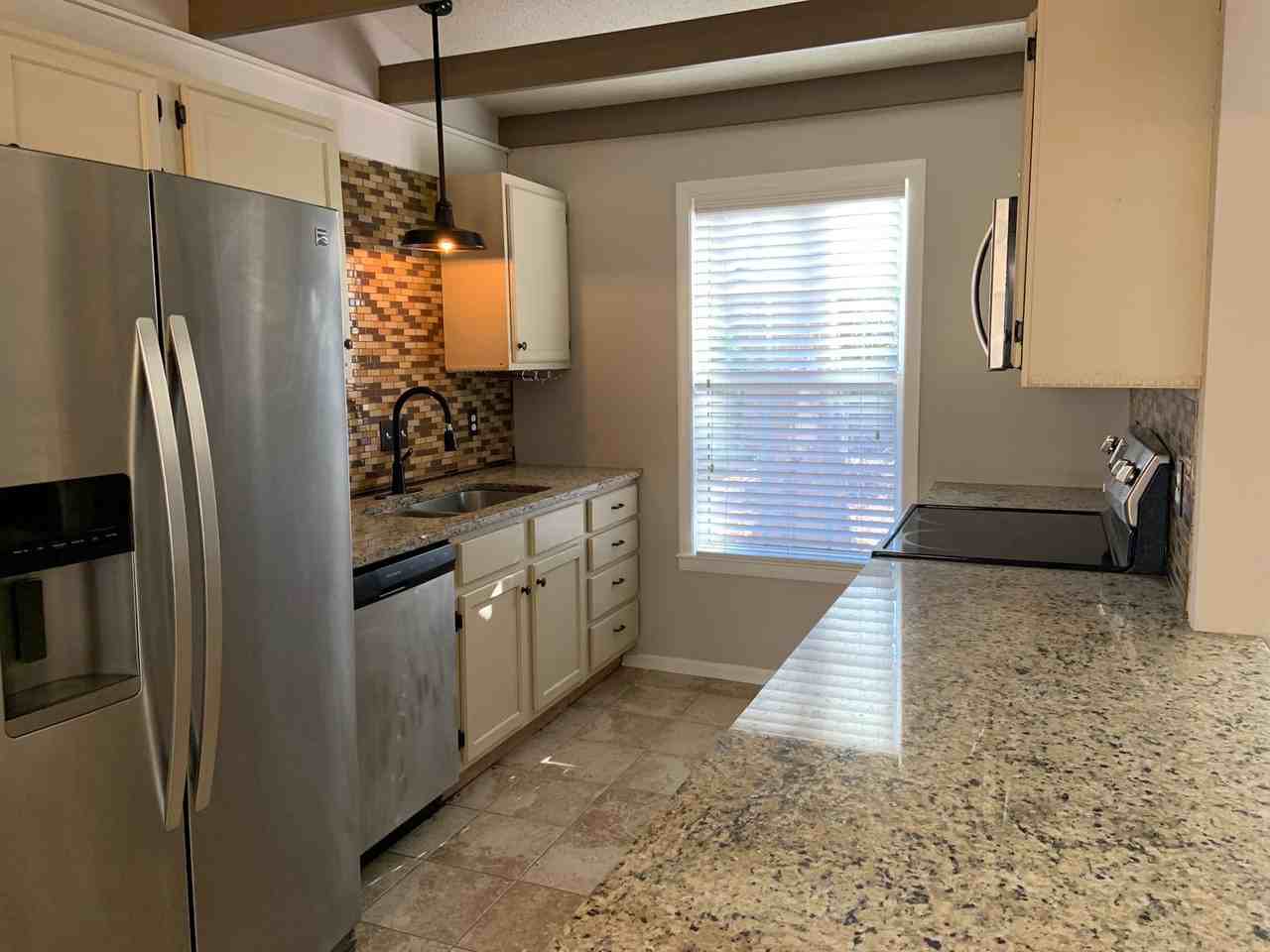 1819 Kello Dr - Photo 7 of 18