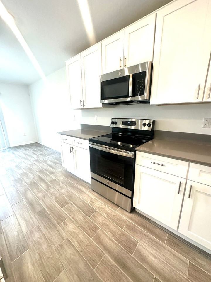 2262 Pigeon Plum Dr - Photo 7 of 42